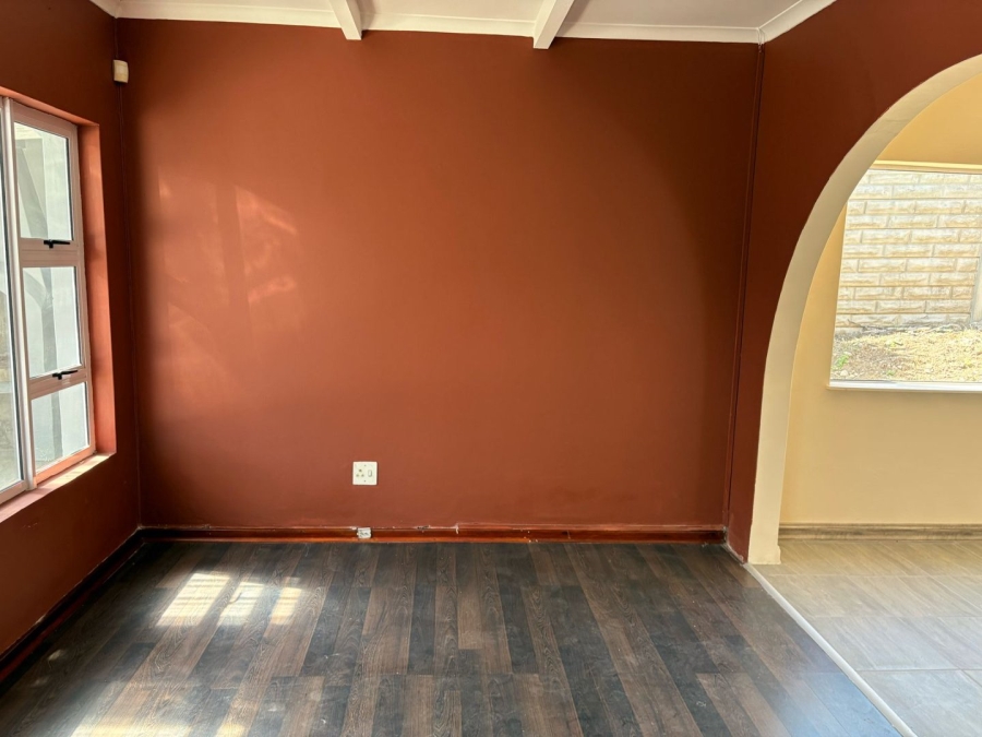5 Bedroom Property for Sale in Beacon Bay North Eastern Cape